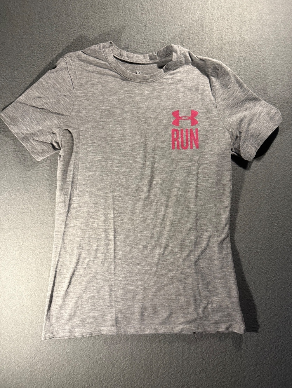 Under Armour Women's Running T-Shirt Size Small Gray Pink